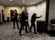 Penembakan di Gedung Putih AS, Trump Dievakuasi-Para Tamu Bersembunyi