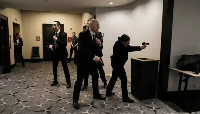 Penembakan di Gedung Putih AS, Trump Dievakuasi-Para Tamu Bersembunyi