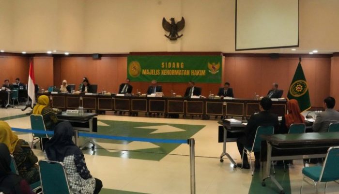 Terima Suap Rp1 Miliar, Hakim Pengadilan Tinggi Makassar Dipecat
