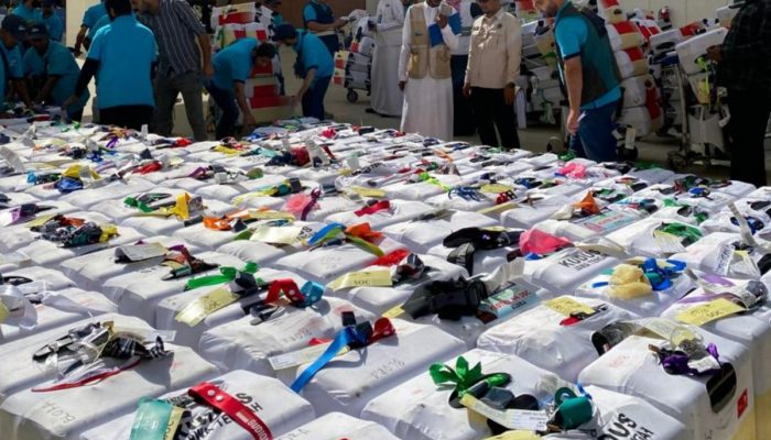 Koper Jemaah Haji Indonesia Dibongkar di Jeddah, Isinya 100 Slop Rokok