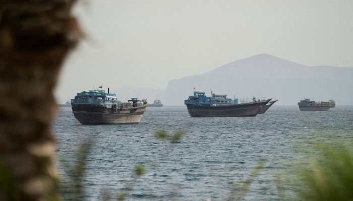 Iran Mulai Terapkan Tarif Selat Hormuz
