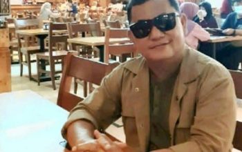 Manusia Senja yang Kembali ke Bangku Kuliah