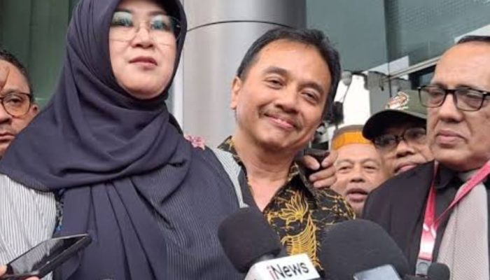 Kejari Jaksel tidak Menahan Roy Suryo dan Dokter Tifa