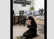 Sabar, Salat, dan Sains: Seni Menjaga Waras Jurnalis di Tengah Badai Krisis