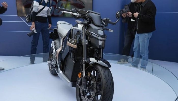 Honda Mulai Pasarkan Motor Listrik