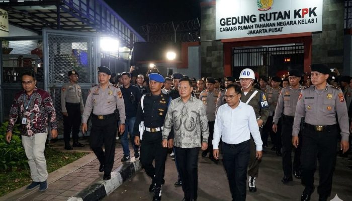Akhirnya Mantan Jampidsus Febrie Adriansyah Ditahan di Rutan KPK