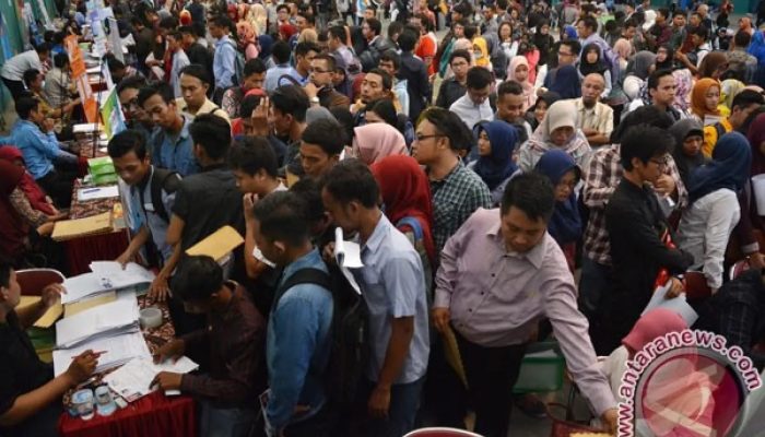 Sinyal Merah Pengangguran Intelektual: Lebih dari 1 Juta Sarjana Menganggur, Lulusan Manajemen dan Hukum Mendominasi