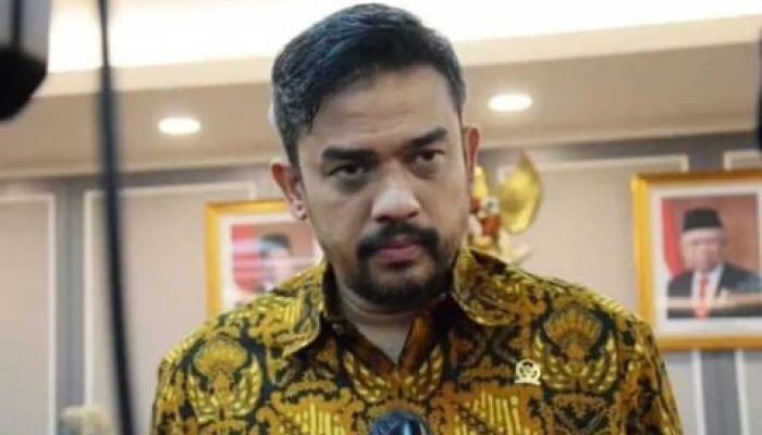 Menantang Kampus Pencetak Penganggur: Retorika Menteri UMKM di Tengah Krisis 7,2 Juta Jiwa