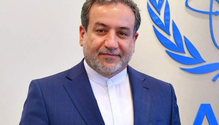 Ketegangan Teluk Memanas: Araghchi Klaim Iran ‘Ratakan’ Markas Armada Kelima AS di Bahrain