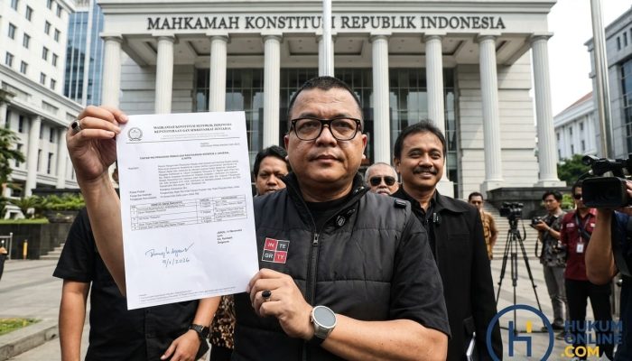 Gugatan Denny Indrayana Diterima MK, Desak Diskualifikasi Gibran Rakabuming